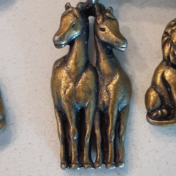 JJ Jonette antique bronze figural Noah’s ark pierced earrings - Picture 3 of 9